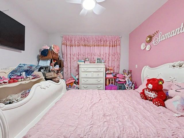 4265 W 8th Ave, Hialeah, FL 33012