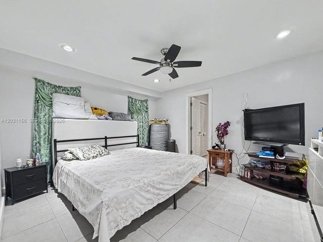 4265 W 8th Ave, Hialeah, FL 33012