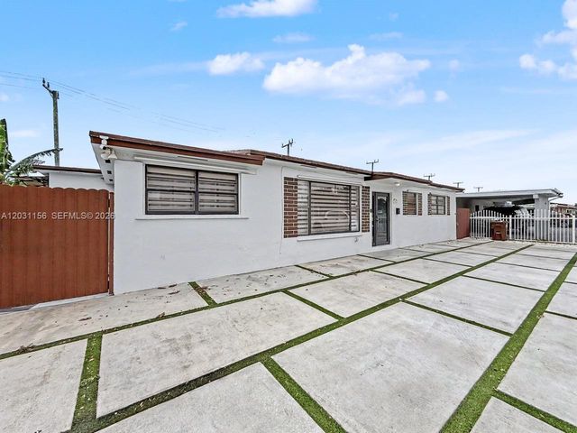 4265 W 8th Ave, Hialeah, FL 33012