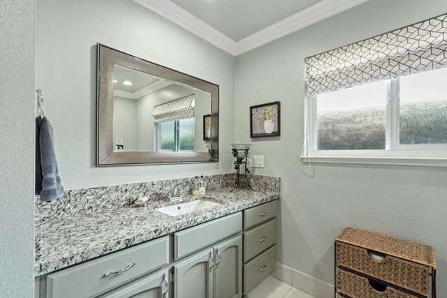 1909 W Vine St, Lodi, CA 95242