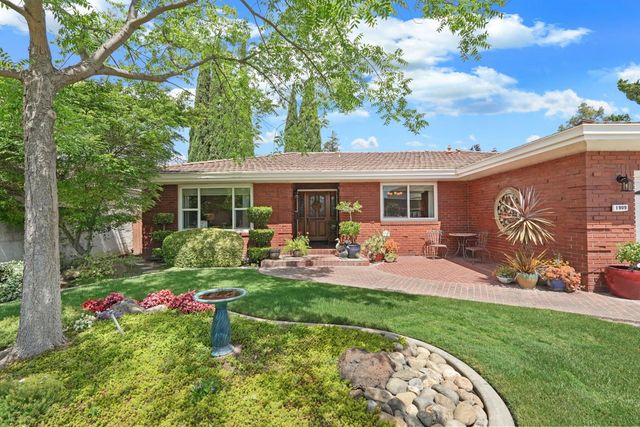 1909 W Vine St, Lodi, CA 95242