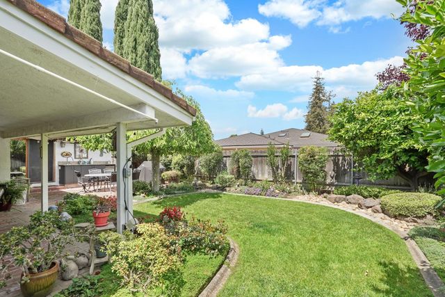 1909 W Vine St, Lodi, CA 95242