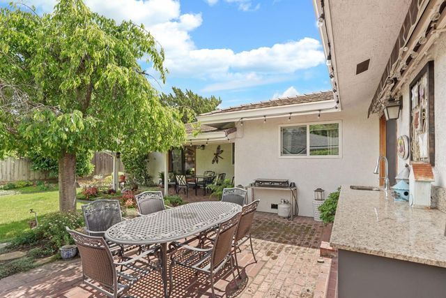 1909 W Vine St, Lodi, CA 95242