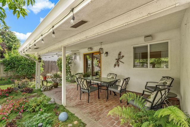 1909 W Vine St, Lodi, CA 95242