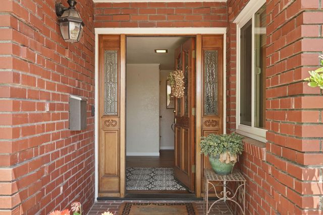 1909 W Vine St, Lodi, CA 95242