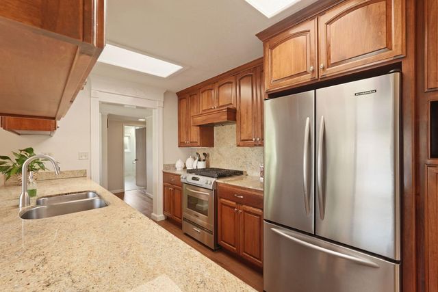 1909 W Vine St, Lodi, CA 95242