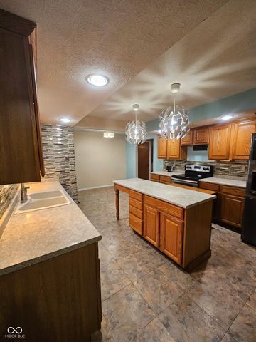 11965 Cable Drive, Indianapolis, IN 46236