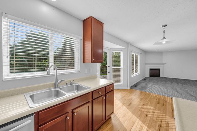 9024 Georgian Court, Florence, KY 41042
