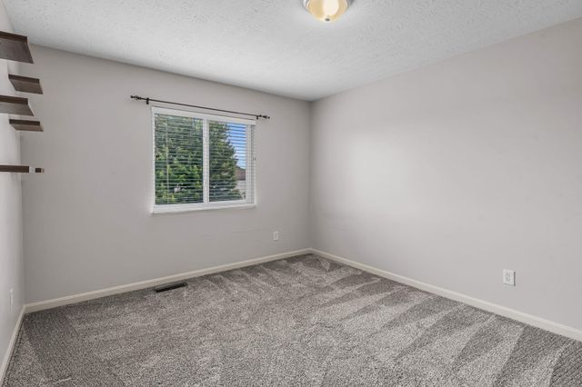 9024 Georgian Court, Florence, KY 41042