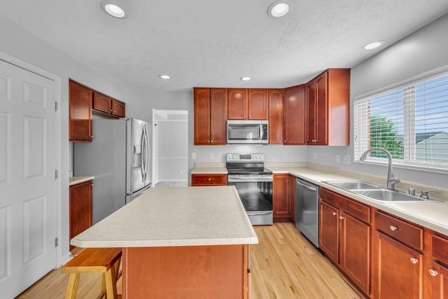 9024 Georgian Court, Florence, KY 41042
