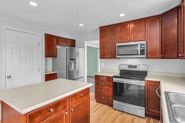 9024 Georgian Court, Florence, KY 41042