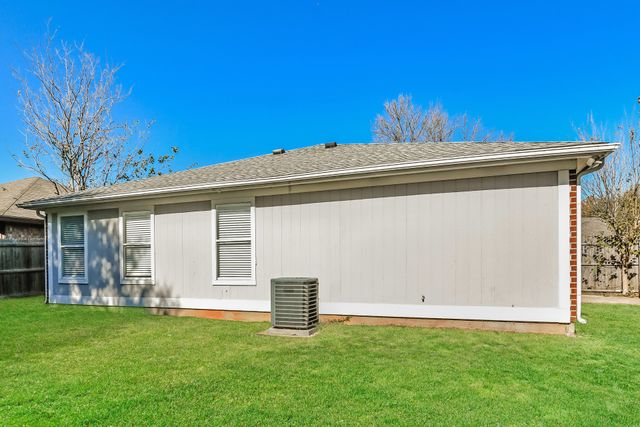 1359 Lincolnshire Way, Fort Worth, TX 76134