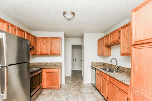 1359 Lincolnshire Way, Fort Worth, TX 76134