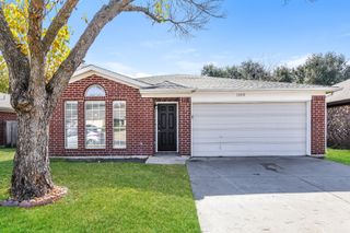 1359 Lincolnshire Way, Fort Worth, TX 76134