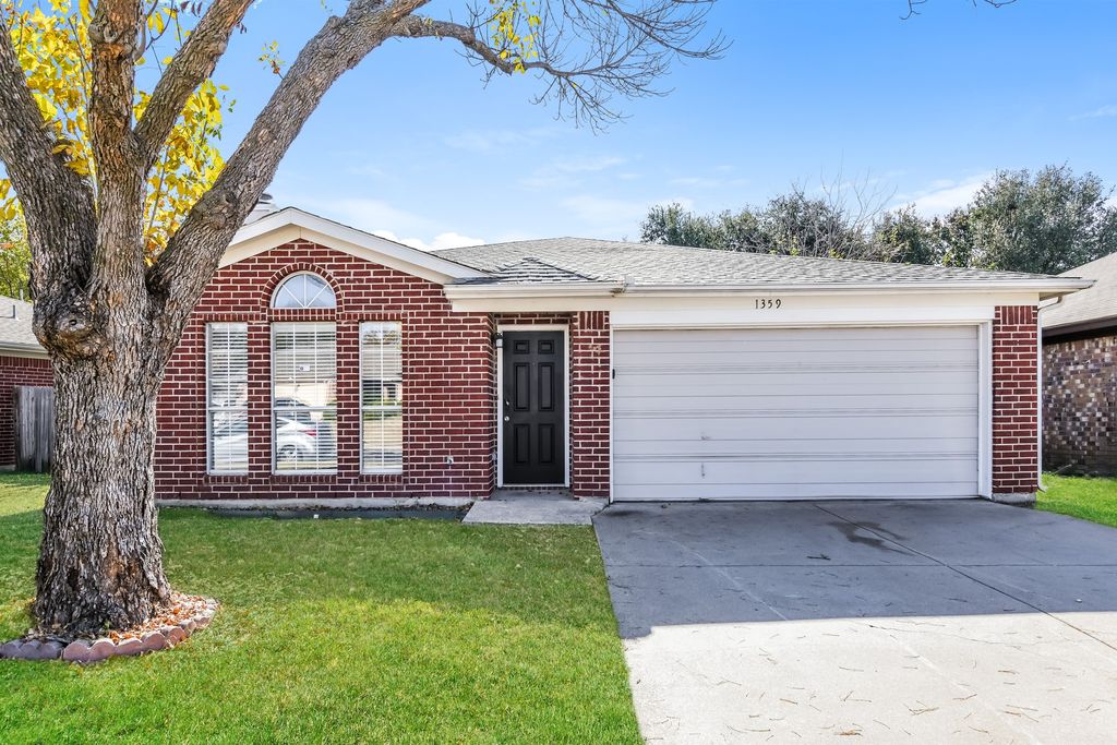 1359 Lincolnshire Way, Fort Worth, TX 76134