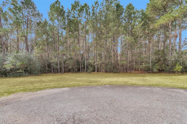 11464 Queensboro Court, Montgomery, TX 77316