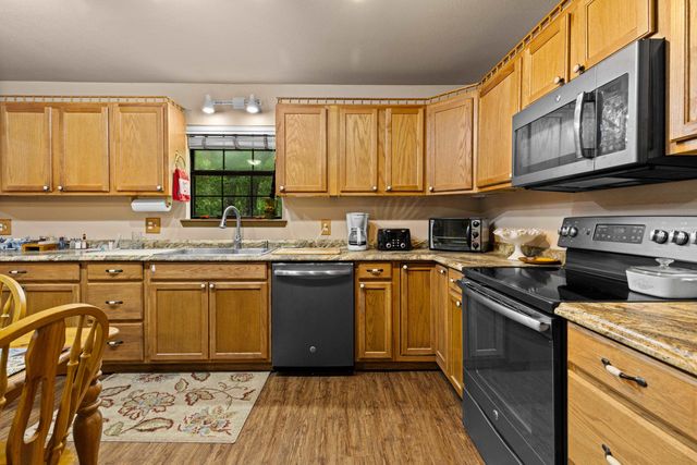 426 Private Road 7219, Jefferson, TX 75657