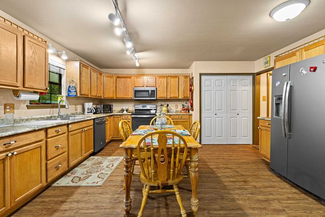 426 Private Road 7219, Jefferson, TX 75657