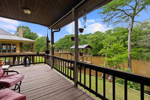 426 Private Road 7219, Jefferson, TX 75657