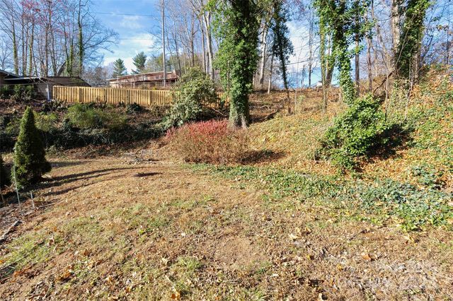 233 Rolling Drive, Waynesville, NC 28786
