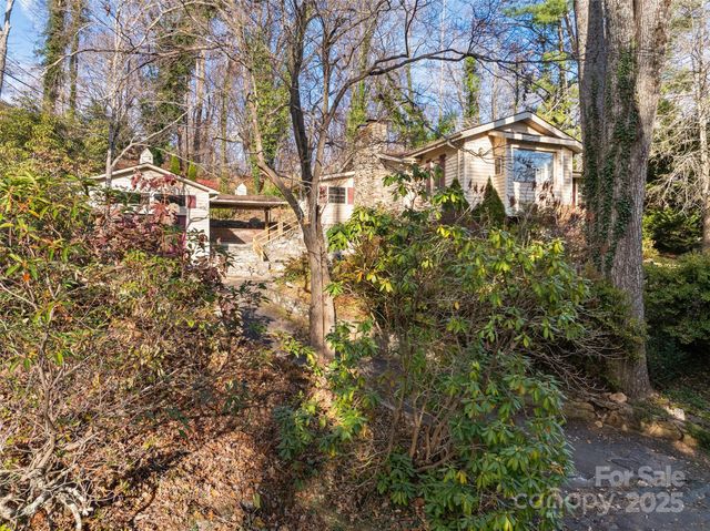 233 Rolling Drive, Waynesville, NC 28786