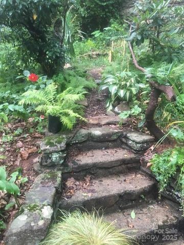 233 Rolling Drive, Waynesville, NC 28786