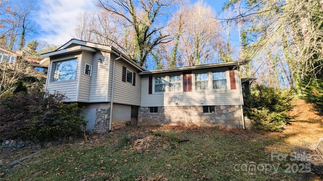 233 Rolling Drive, Waynesville, NC 28786