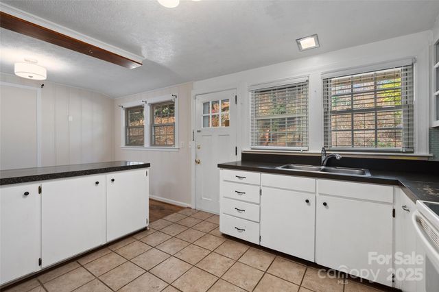 233 Rolling Drive, Waynesville, NC 28786