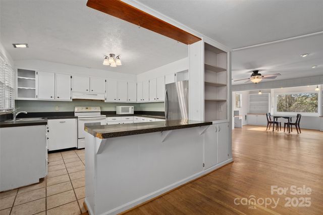 233 Rolling Drive, Waynesville, NC 28786