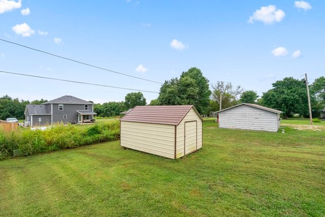 708 West Street, Stockton, MO 65785