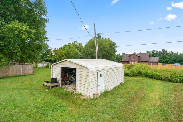 708 West Street, Stockton, MO 65785