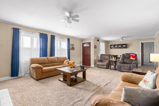 708 West Street, Stockton, MO 65785