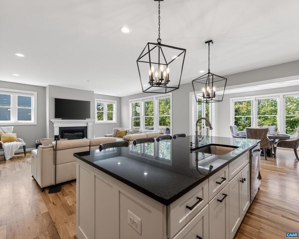 28 RED PINE DR, Zion Crossroads, VA 22942