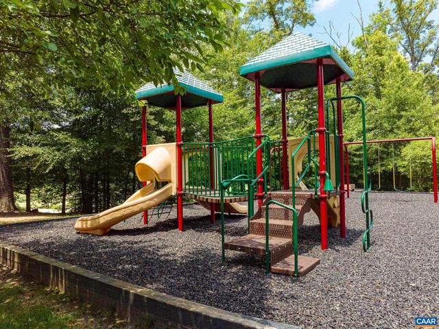 28 RED PINE DR, Zion Crossroads, VA 22942