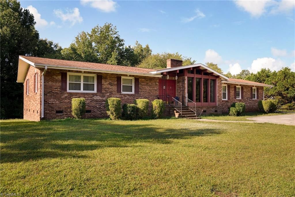 7366 Midway School Road, Thomasville, NC 27360