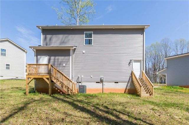 1064 S Sunset Drive, Winston-salem, NC 27103