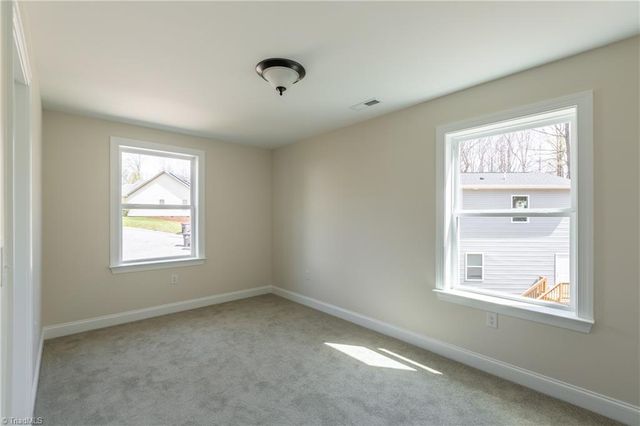 1064 S Sunset Drive, Winston-salem, NC 27103