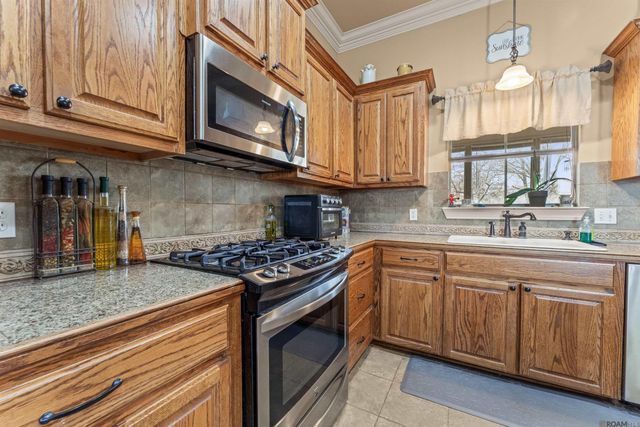 28049 Foxfire Ave, Walker, LA 70785