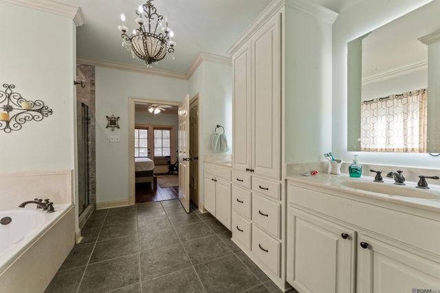 28049 Foxfire Ave, Walker, LA 70785