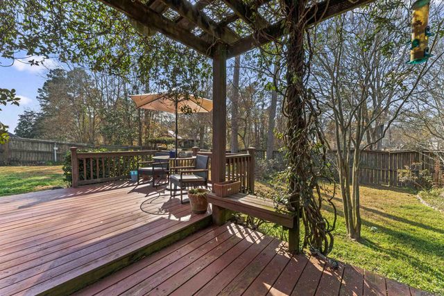 28049 Foxfire Ave, Walker, LA 70785