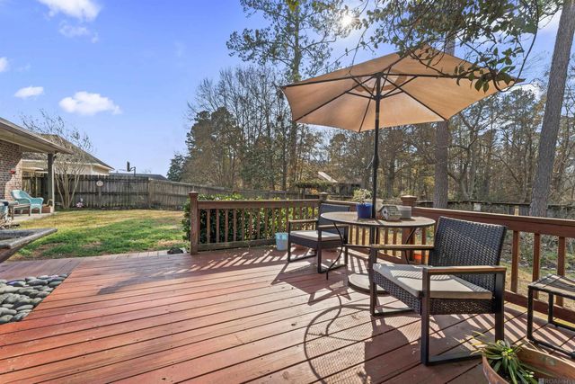 28049 Foxfire Ave, Walker, LA 70785