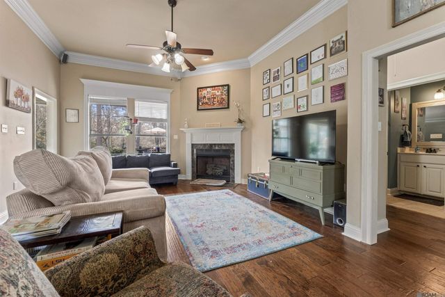 28049 Foxfire Ave, Walker, LA 70785