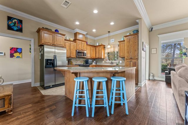 28049 Foxfire Ave, Walker, LA 70785