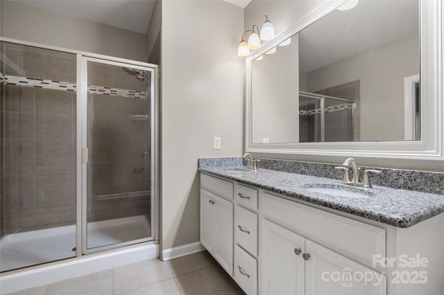 16001 Arabian Mews Lane, Charlotte, NC 28278