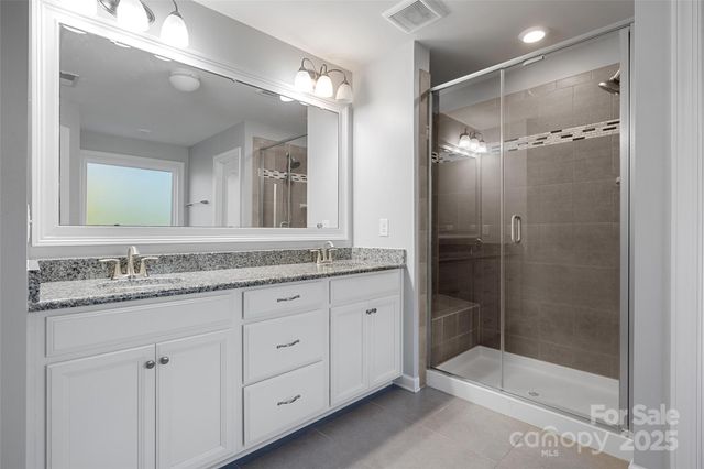 16001 Arabian Mews Lane, Charlotte, NC 28278