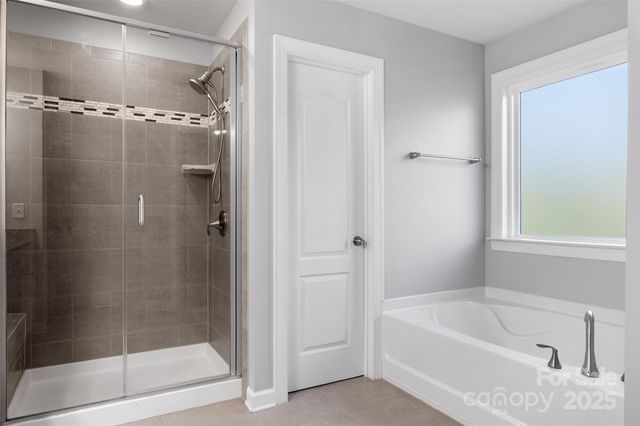 16001 Arabian Mews Lane, Charlotte, NC 28278