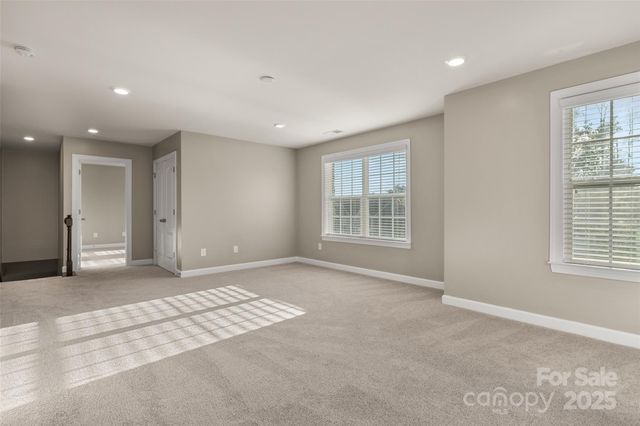 16001 Arabian Mews Lane, Charlotte, NC 28278