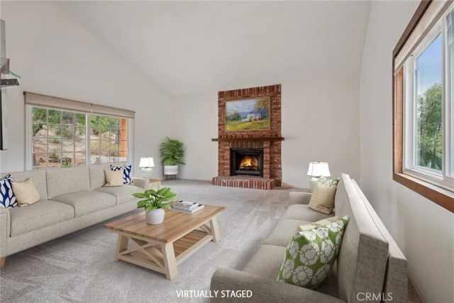 7254 Studio Road, Canoga Park, CA 91304