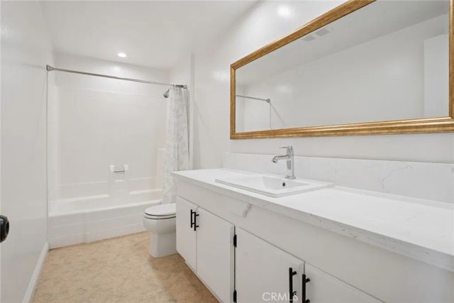 7254 Studio Road, Canoga Park, CA 91304
