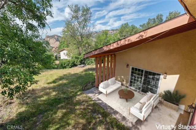 7254 Studio Road, Canoga Park, CA 91304